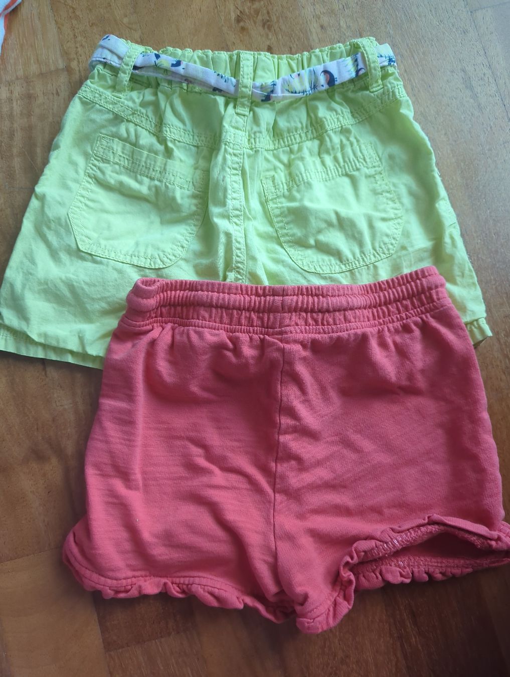 Ensembles coordonnés: Shorts Gr. 122 – D'occasion à Eglisau par raf_hn2x 3