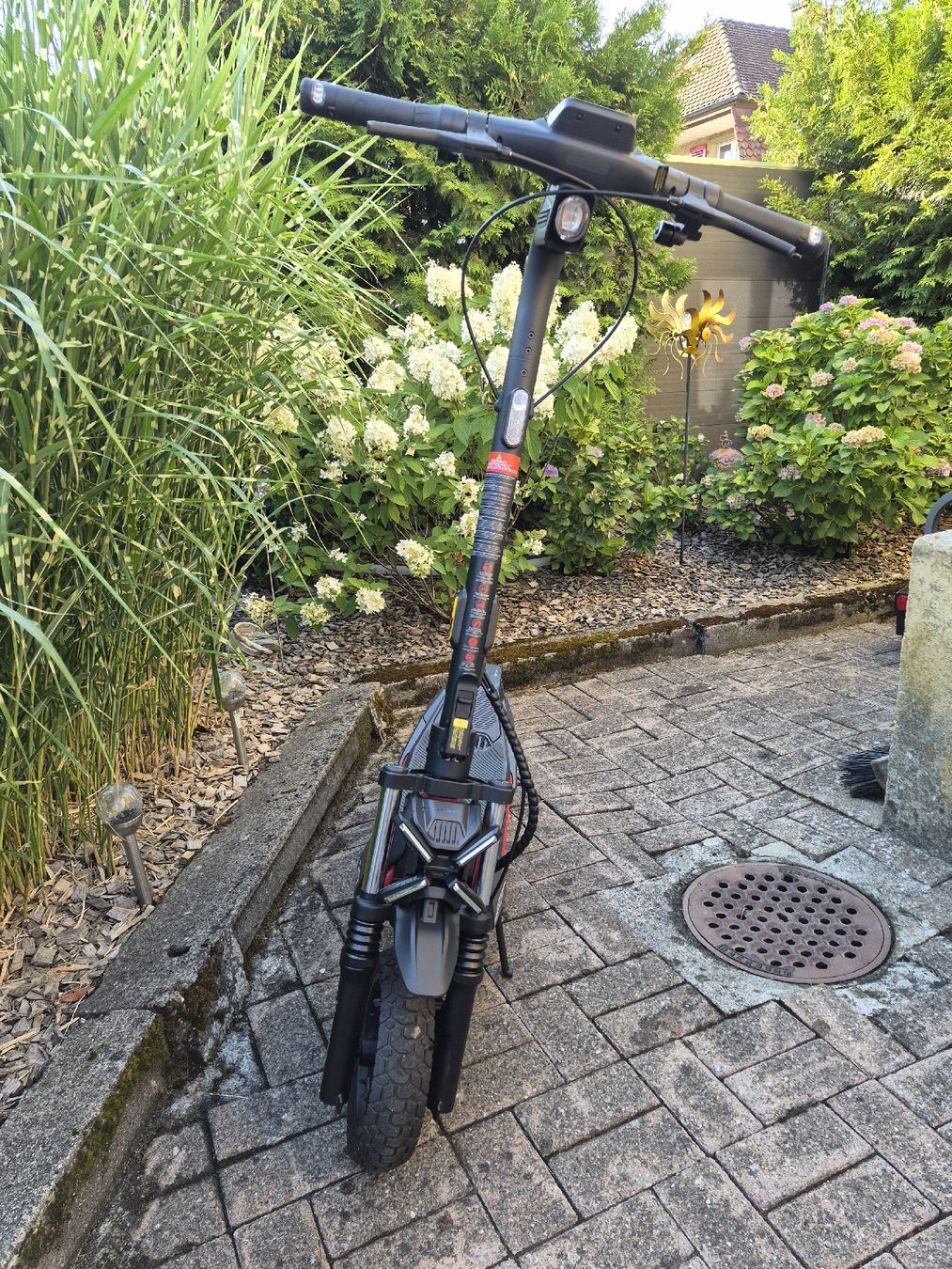 Segway Kickboard: Segway E-Scooter ZT3 Pro fast neu – Usato da Lotzwil venduto da schnatti84