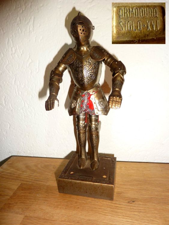 Ritterstatue aus Metall Armadura Espanola XVI (Gebraucht) in für CHF 25 ...