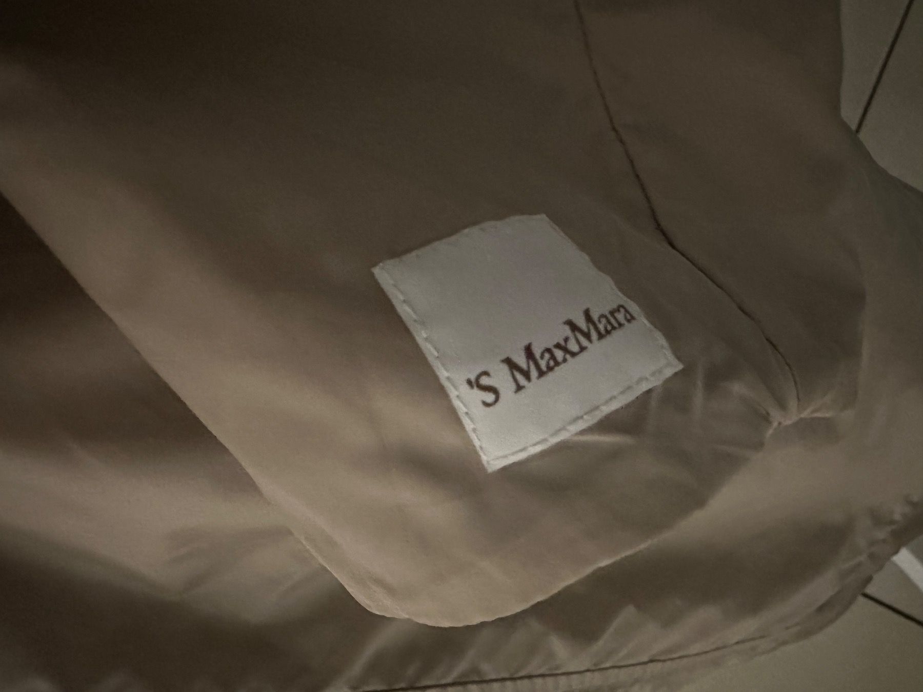 Max Mara Cappotti: Max Mara Grosse 36 – Nuovo (secondo la descrizione) da Alpnach Dorf venduto da ljusja 7