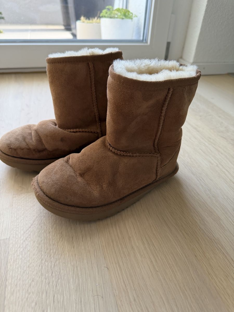 Ugg Scarpe per ragazze: Winter UGG Boots für Mädchen, Grösse 31 – Usato da Winterthur venduto da marisole4