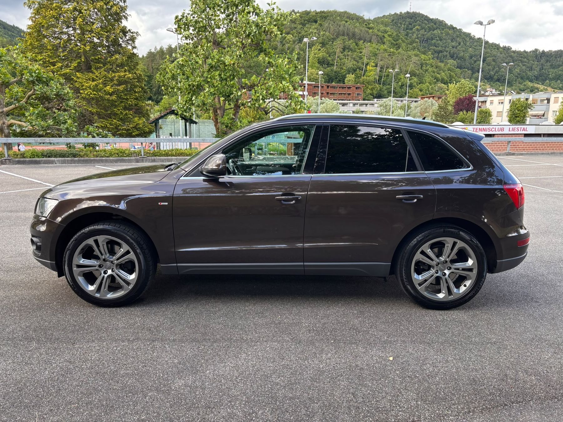 Audi Autos: Audi Q5 3.0tdi Ab mfk Automat – Gebraucht aus Liestal von Ferid79 4