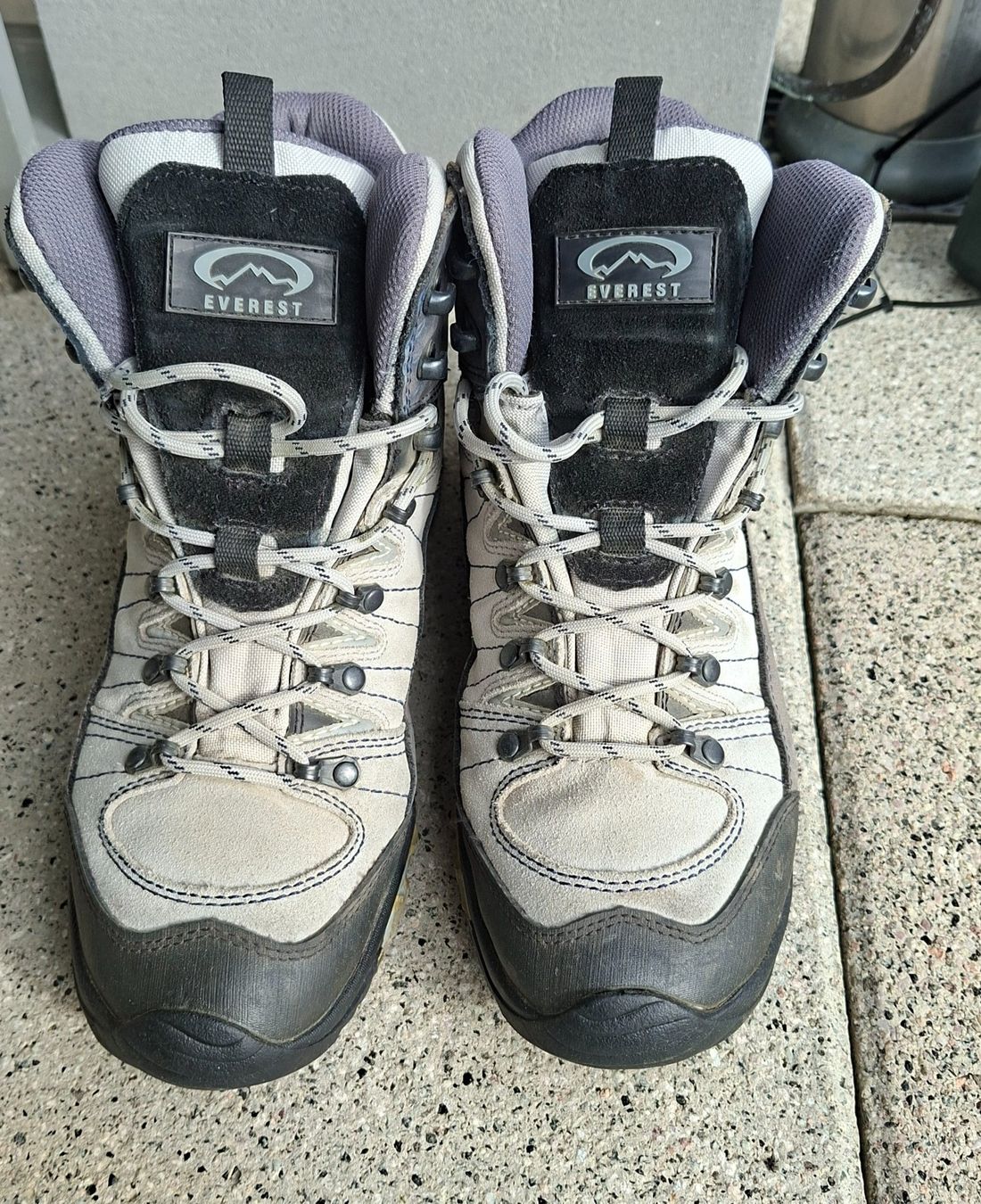 Everest Scarpe da donna: Everest Wanderschuhe, Grösse 40, Top Zustand – Usato da Emmenbrücke venduto da thokasaluni 1