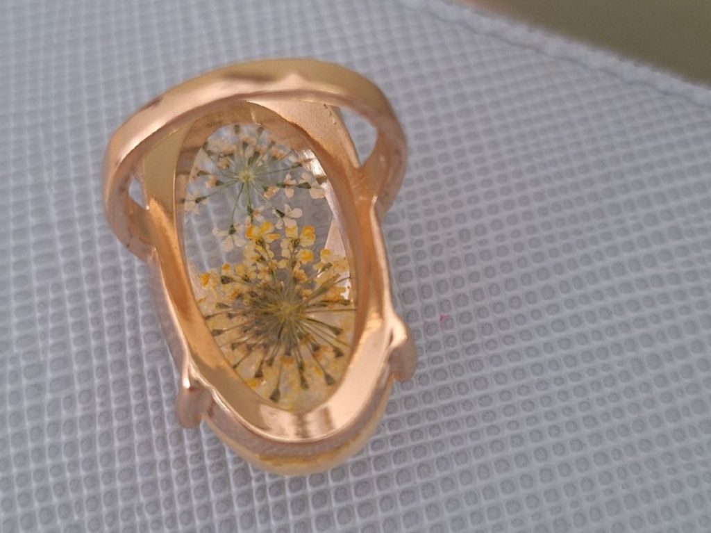 Anelli: Grosser Ring mit Mille Fiori Blümchen – Usato da Kerzers venduto da ExpressoTerreno 1