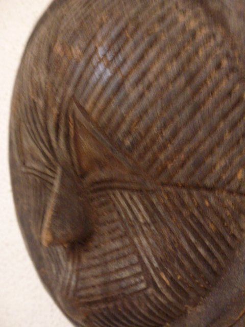 Arte internazionale: Ceremonial Shield: Ethnic Ibiobio – Usato da Liestal venduto da euro2006 2
