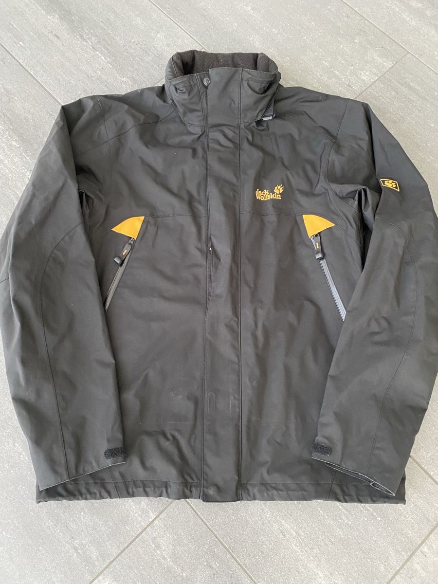 Jack Wolfskin Kleiderpakete: Jack Wolfskin Jacken – Gebraucht aus Arni BE von Labello75
