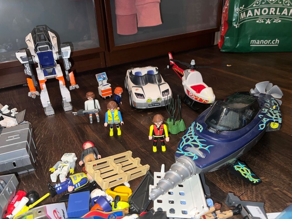 Playmobil Jouets: Div Playmobils warten auf neue Abenteurer :) – D'occasion à Gattikon par Sunshine4. 1