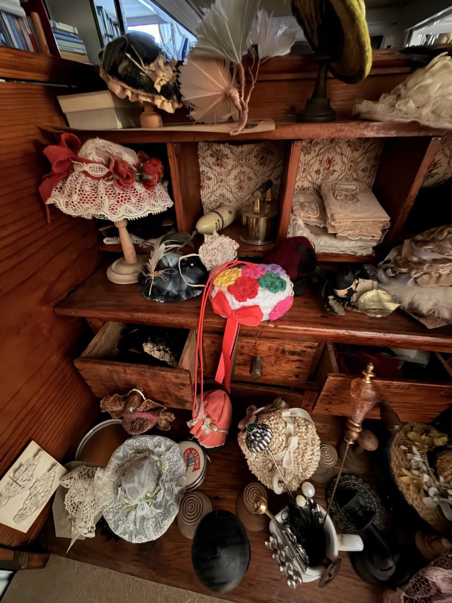 Altro per Eventi aziendali & Feste: Puppenhaus / Hutladen – Usato da La Cibourg venduto da pantokrator 4