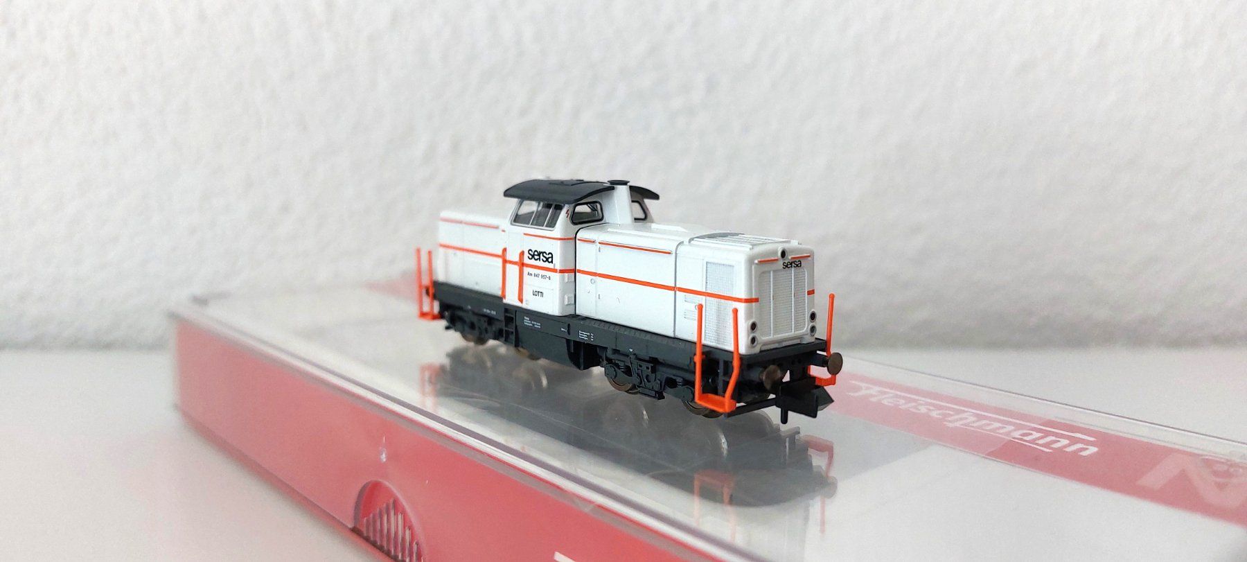 Fleischmann Modellini di ferrovie: Fleischmann Diesellok " SERSA LOTTI " 721212  TOP AKTION – Nuovo e nell'imballaggio originale da Biberist venduto da Ntrains 2