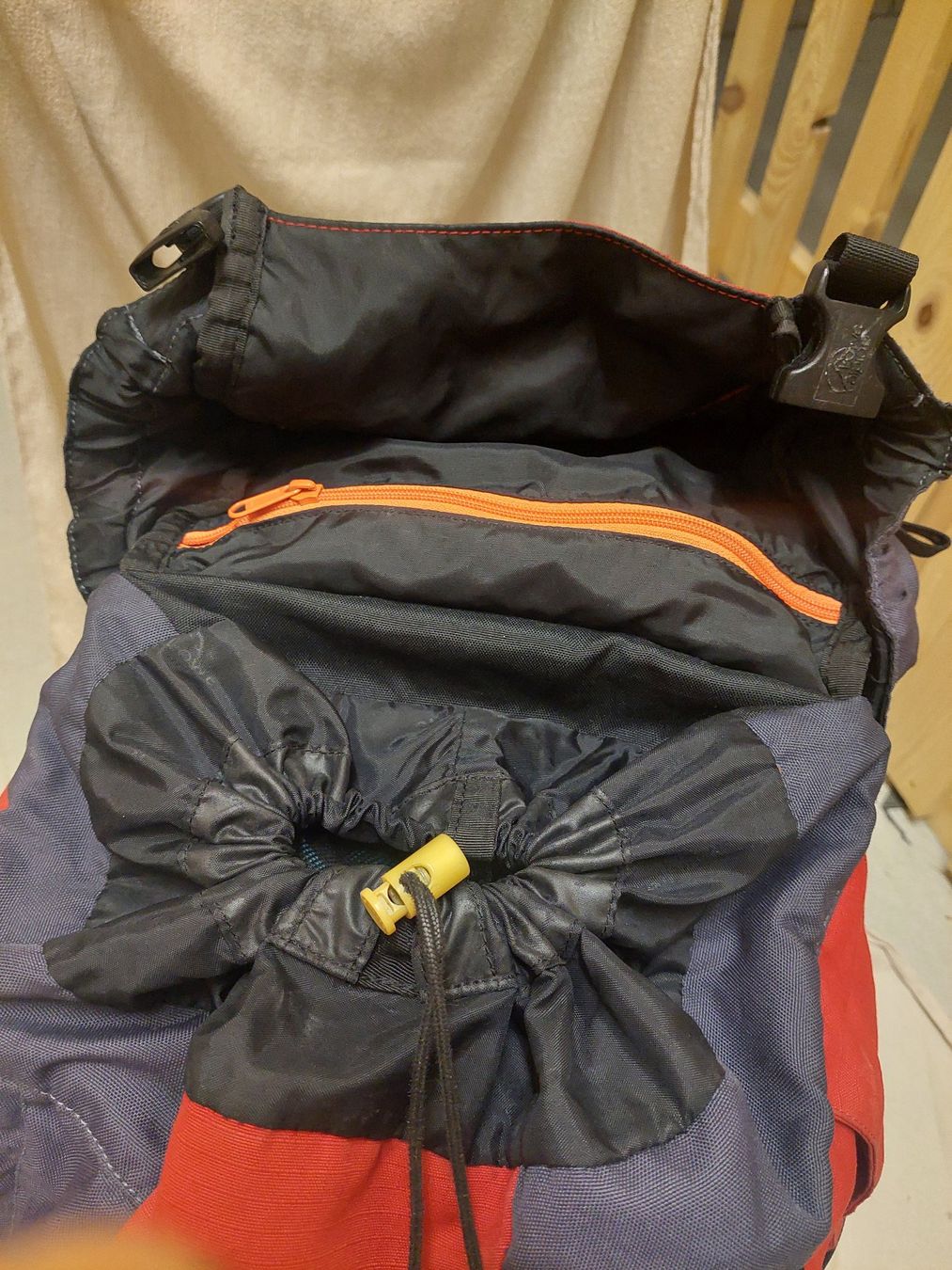 Lowe Alpine Zaini: Lowe Alpine Trekking- und Reiserucksack 45L, robust & bequem – Usato da Dübendorf venduto da aur_wm8b 5