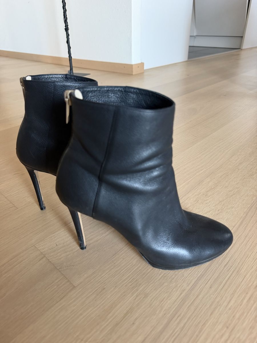 Jimmy Choo Damenschuhe: Jommy Choo Schuhe 38.5 – Defekt aus Uster von Ninii003 2