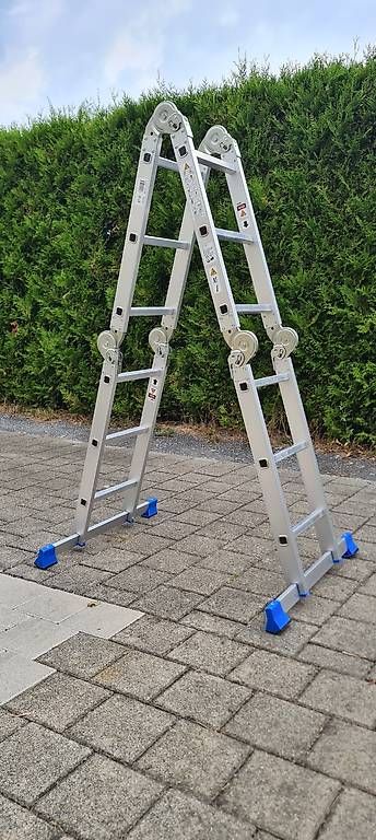 Scale: Gelenkleiter 4x3 Stufen – Usato da Uttwil venduto da alexroundtheworld