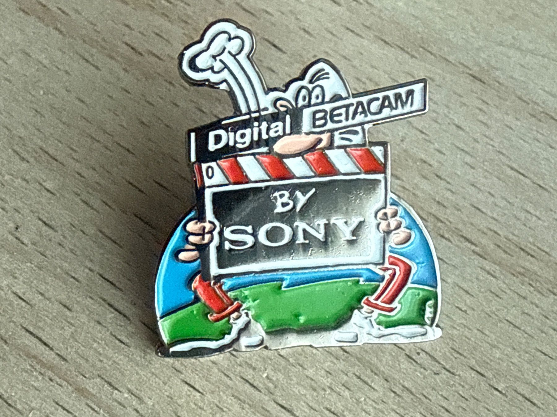 Placchette & Badge: Pin Sony Digital Betacam – Usato da Glattbrugg venduto da Schweigmatt