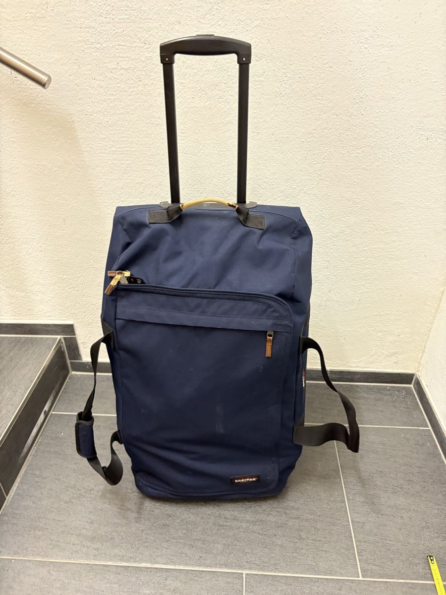 Eastpak Reisekoffer: Travel Trolley Eastpak – Gebraucht aus Zürich von henridv 3