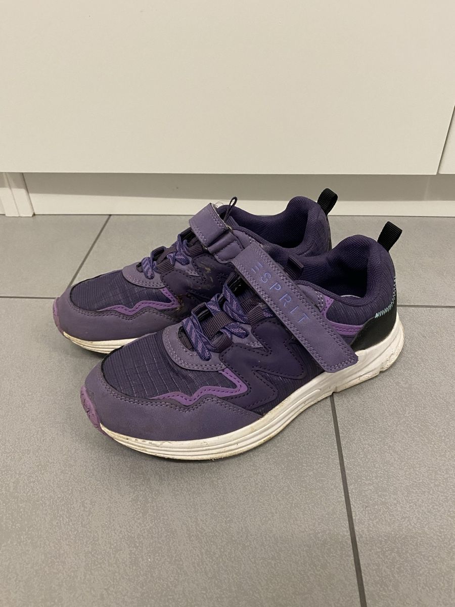 Schuhe für Mädchen: Halbschuhe – Gebraucht aus Pfäffikon ZH von aveo14 1
