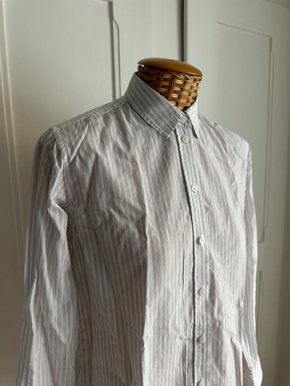 Camicette: EVERLANE - Bluse weiss-grau gestreift XS – Usato da Zürich venduto da Diazaio 1