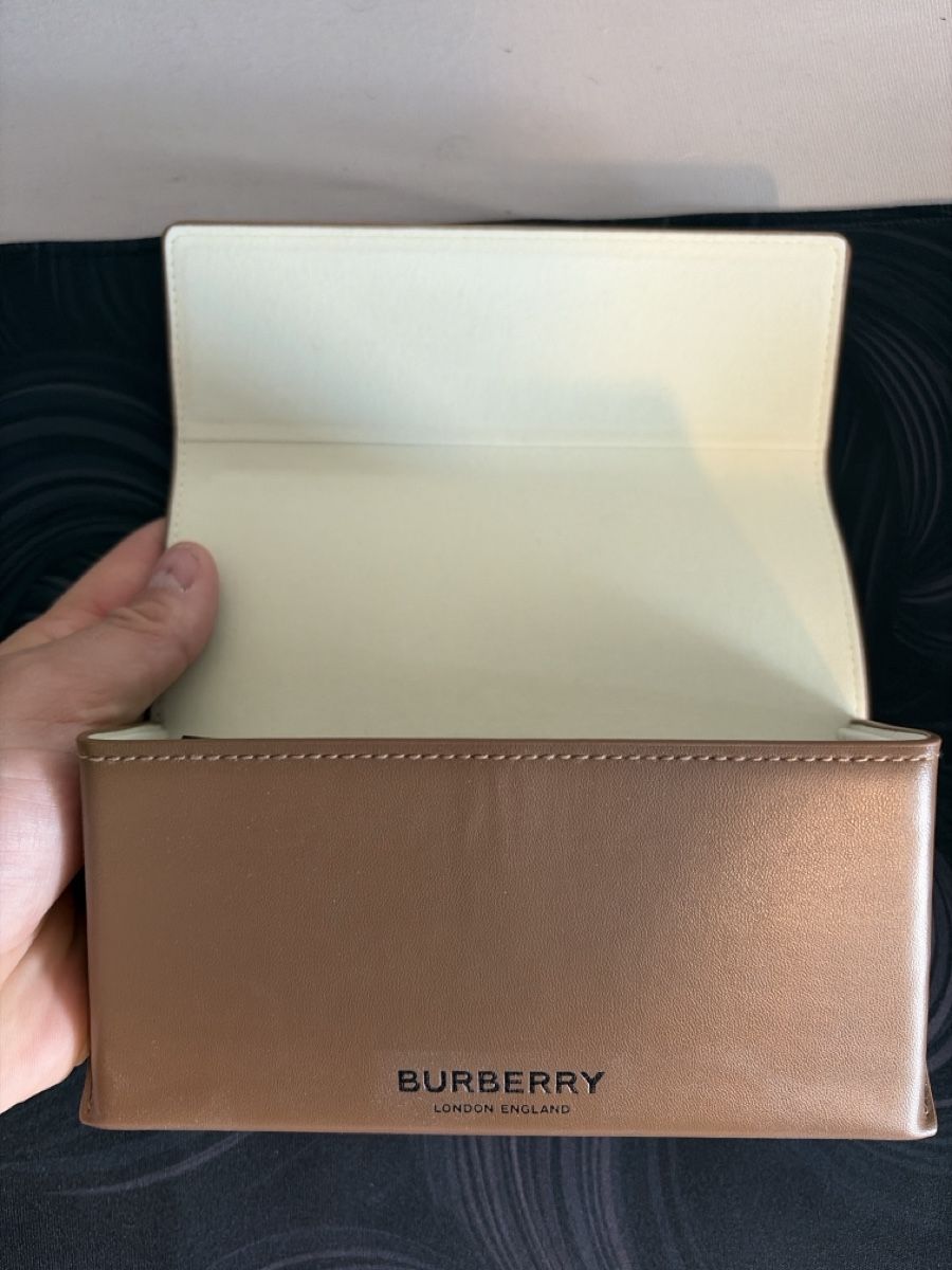Burberry Occhiali & Lenti: Burberry Brille mit zubehör – Nuovo (secondo la descrizione) da Port venduto da just1n_ 1