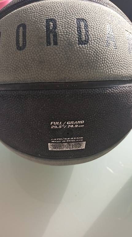 Palloni: Basketball – Usato da Zollikofen venduto da Diananna 2
