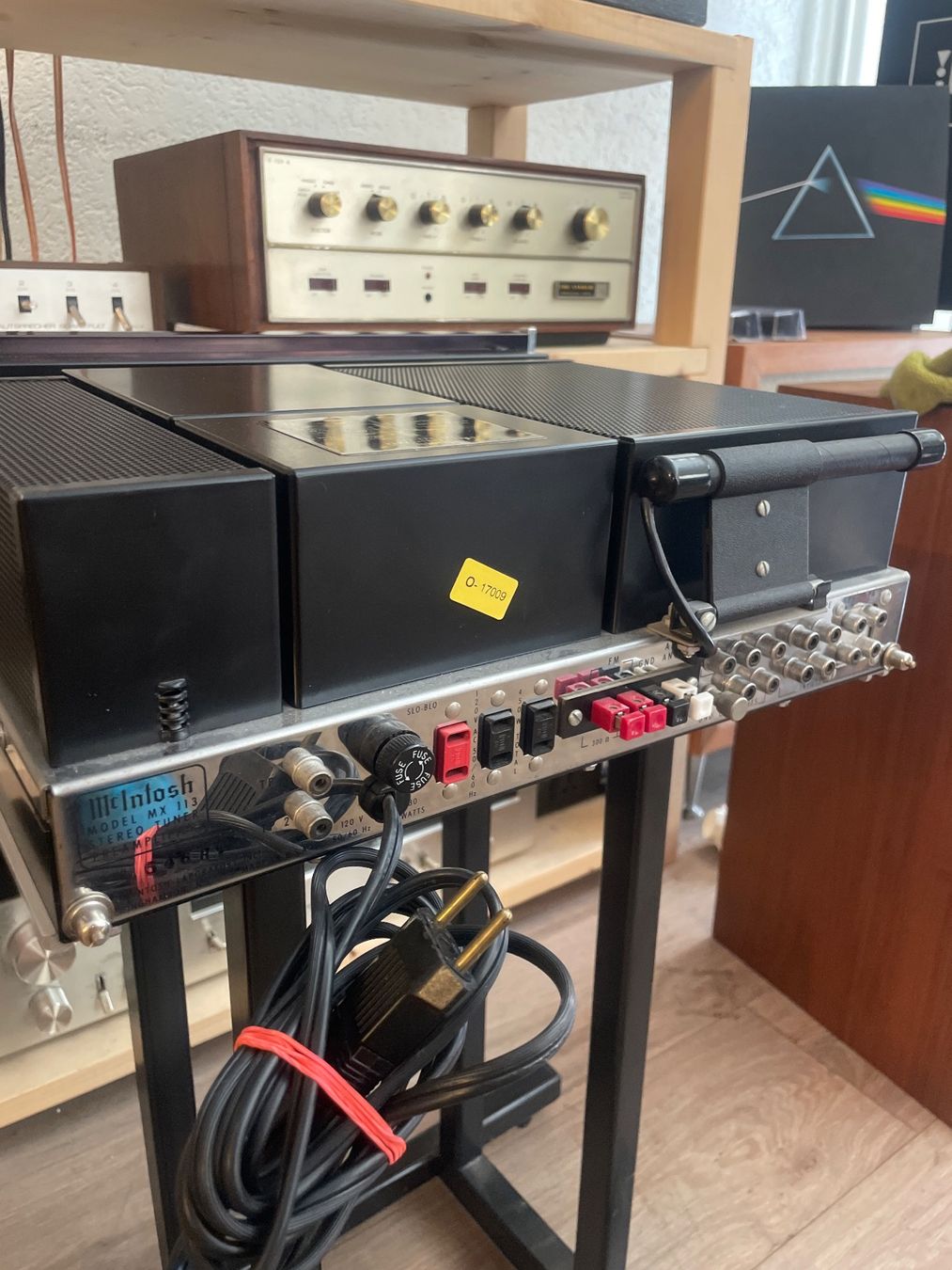 McIntosh Amplificatori: Mcintosh MX113 – Usato da Onnens VD venduto da Vintage-Hifi-Store 3