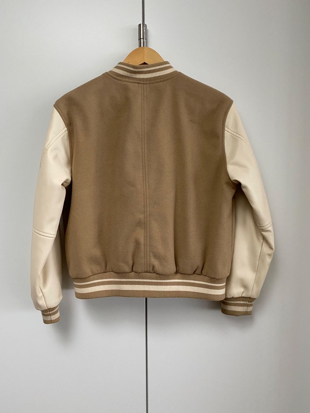 Zara Jacken & Mäntel: Mädchen Jacke ZARA Gr. 13/14, 164 – Gebraucht aus Richterswil von Busanca 1
