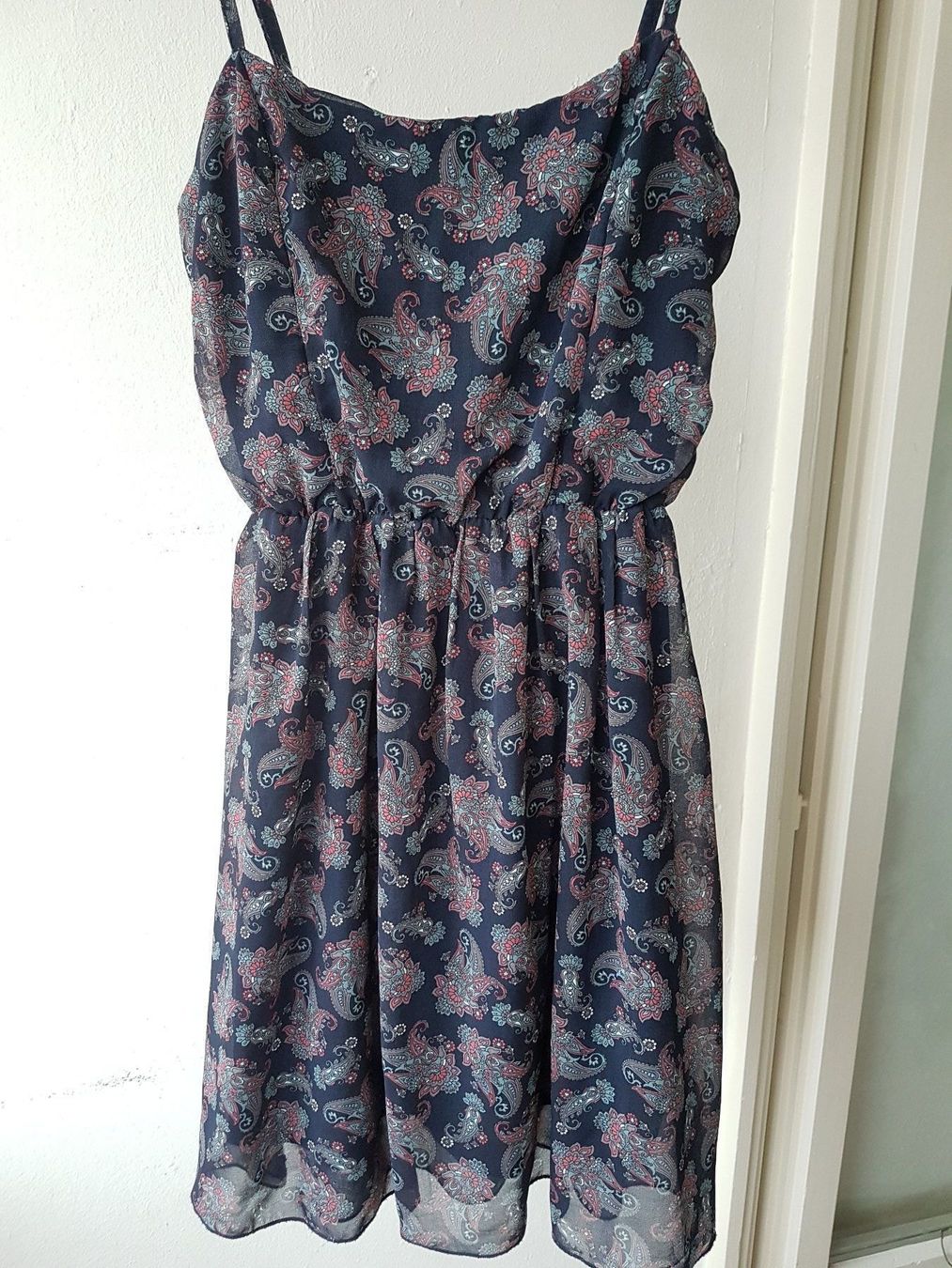 Kleider: Robe Subdued – Gebraucht aus Châtelaine von kbabs