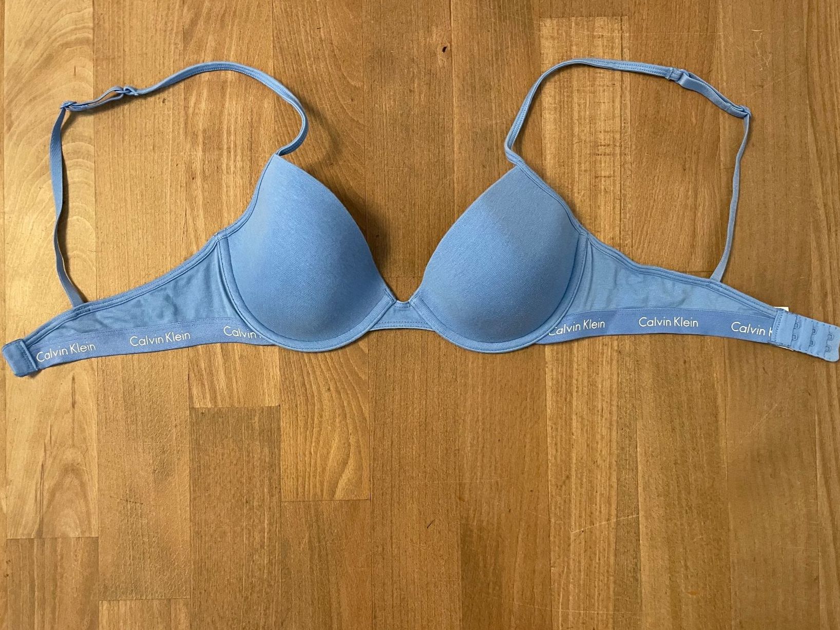 Calvin Klein Sonstige Unterwäsche: hellblauer Calvin Klein BH - Gr. 75 B - guter Zustand – Gebraucht aus Winterthur von Schwestere