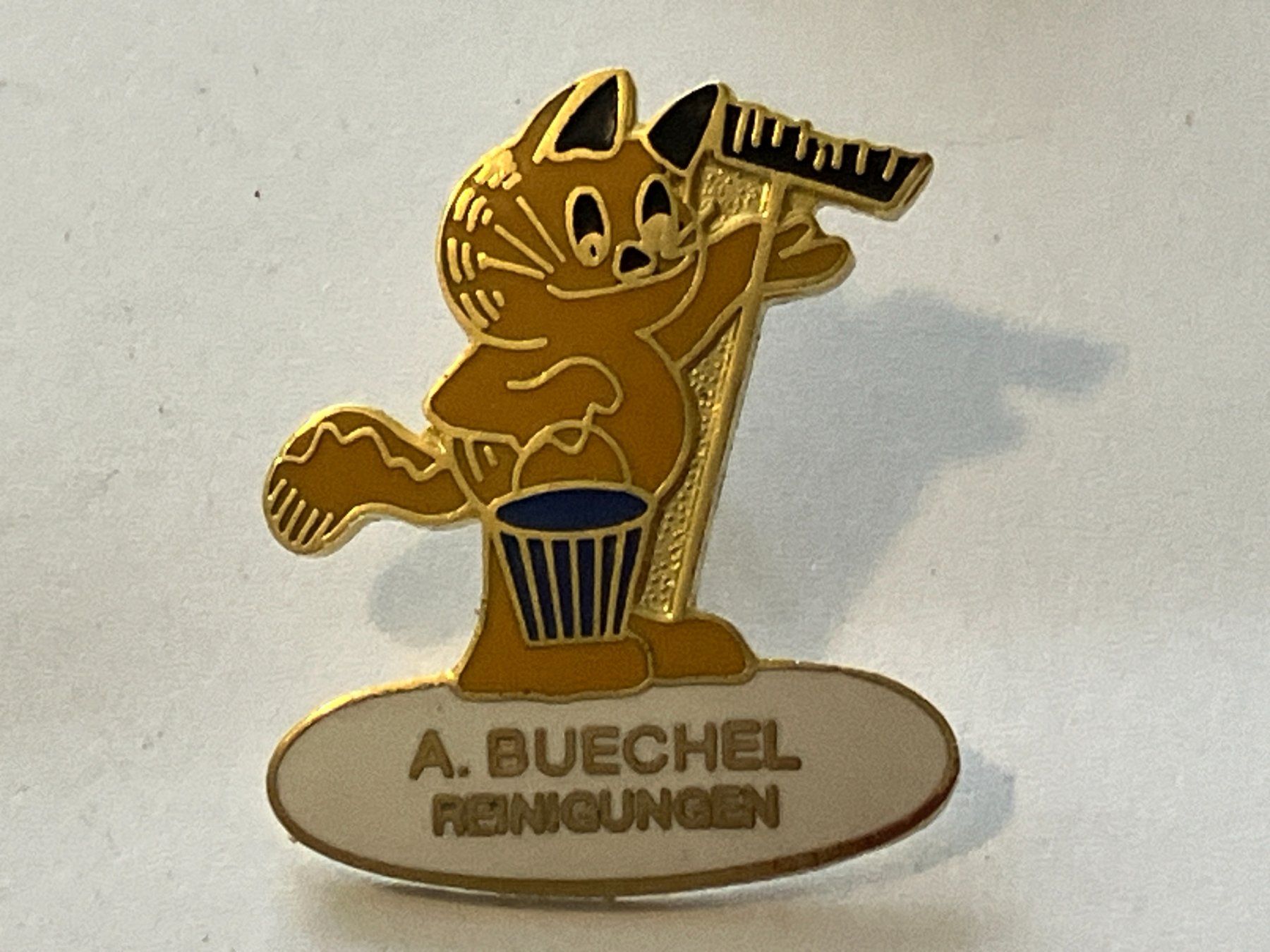 Placchette & Badge: 1 Pin A. Büchel Reinigungen – Usato da Basel venduto da djwwpp