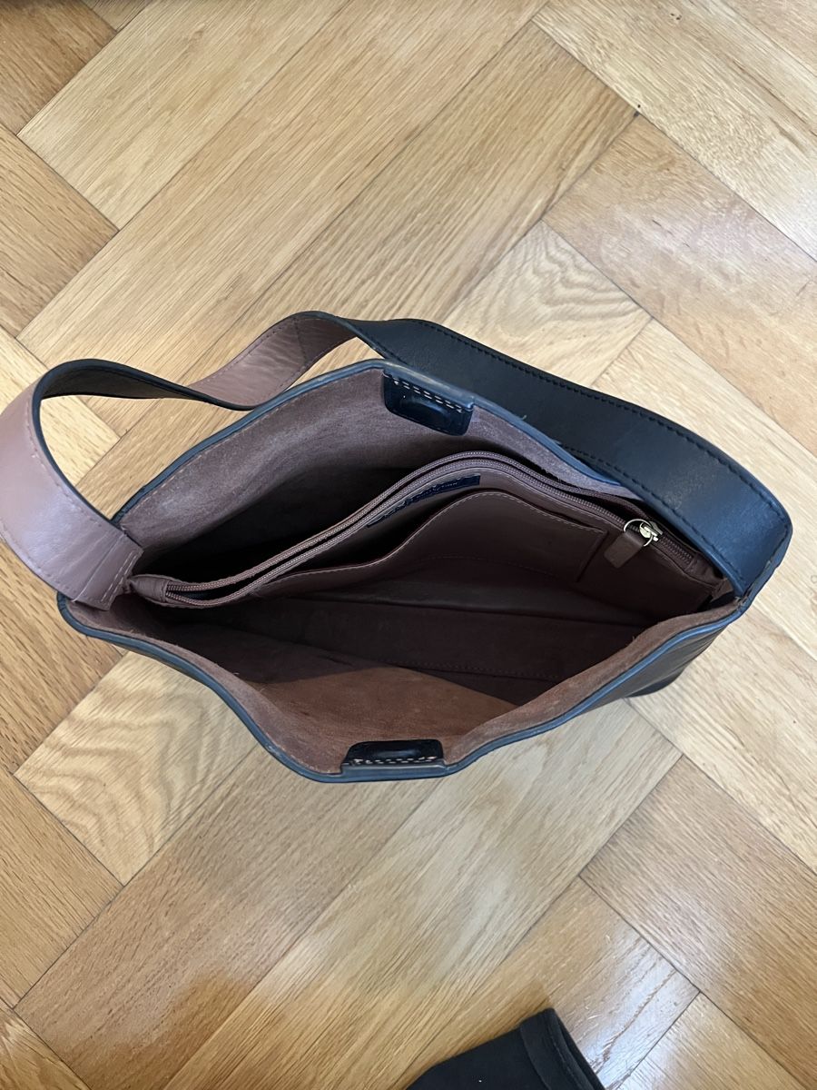 Borse da donna: Echtleder Schultertasche  – Usato da Basel venduto da sof_rk2j 2