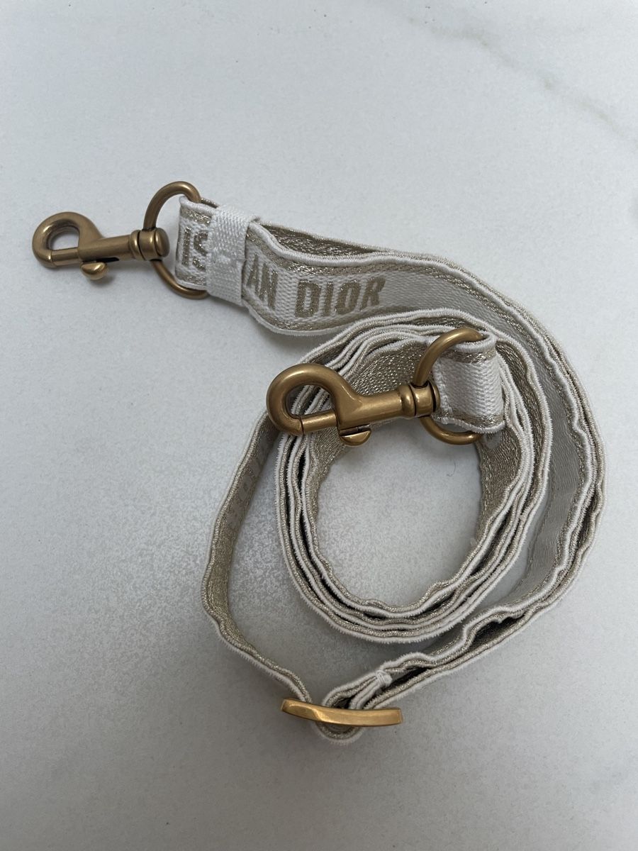 Dior Borse da donna: NEW Christian Dior Hat Basket Bag – Nuovo e nell'imballaggio originale da Vacallo venduto da kellyyy 7