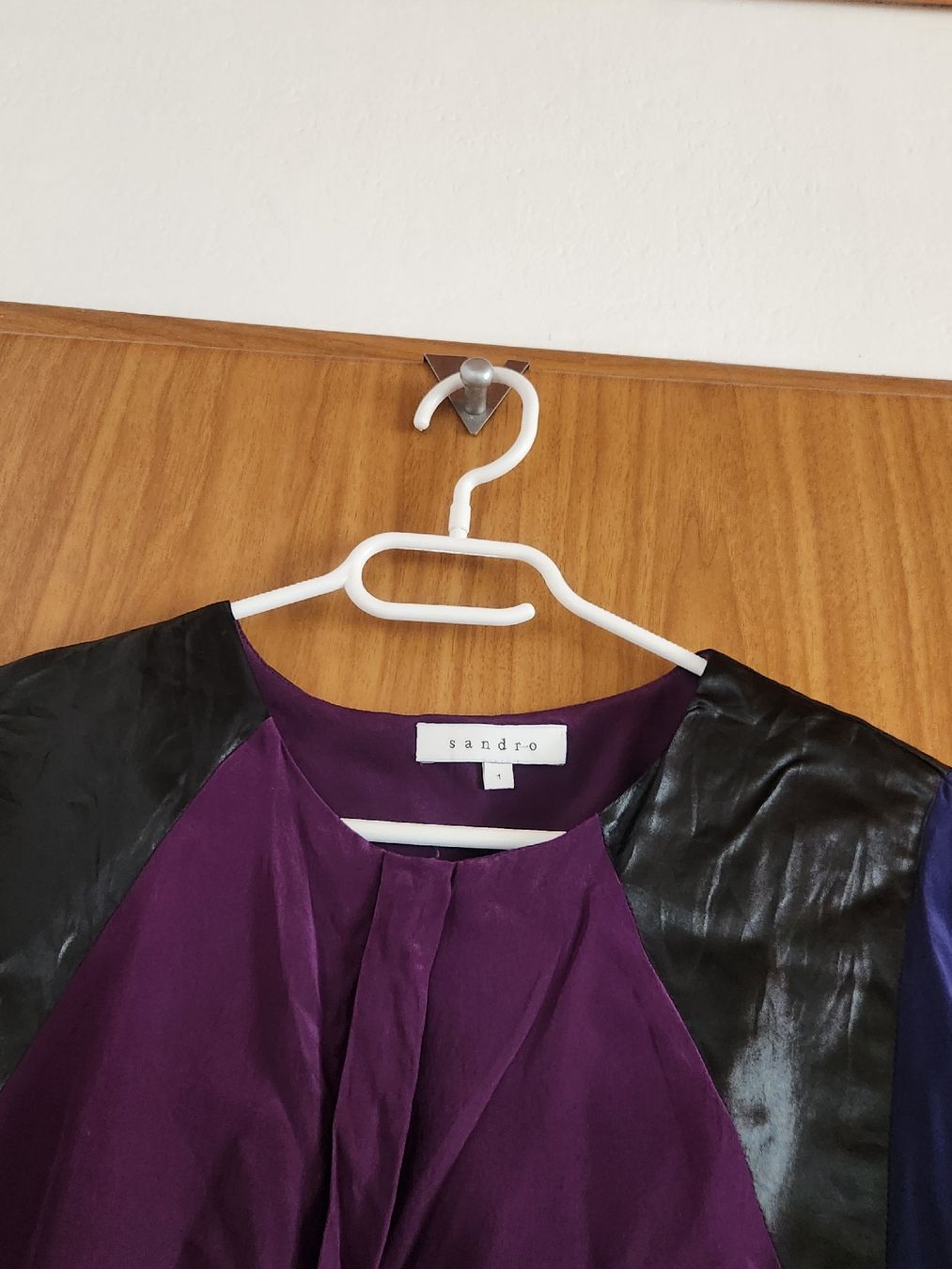 Sandro Top: Top Sandro 100% Soie, taille 1, (S/M) défauts – Usato da Niedergösgen venduto da Eva2410 4
