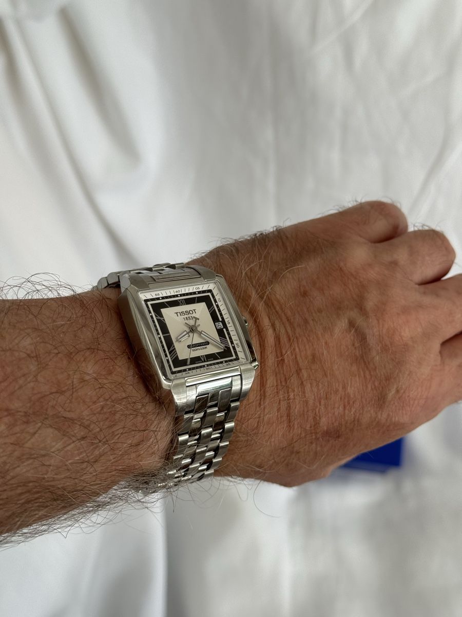 Tissot Orologi: Tolle ungetragene Herrenuhr Tissot Quadrato, Automatic Swiss – Nuovo e nell'imballaggio originale da Rünenberg venduto da Fendi02 9
