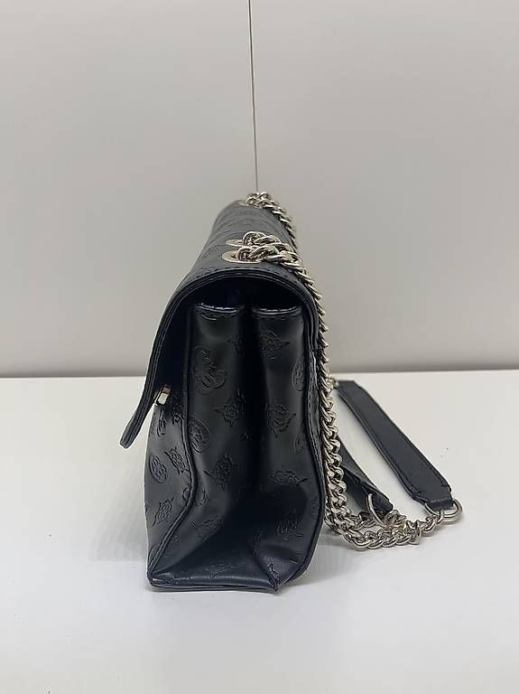 Borse da donna: Guess Handtasch – Usato da Riedholz venduto da lis_q8fn 1