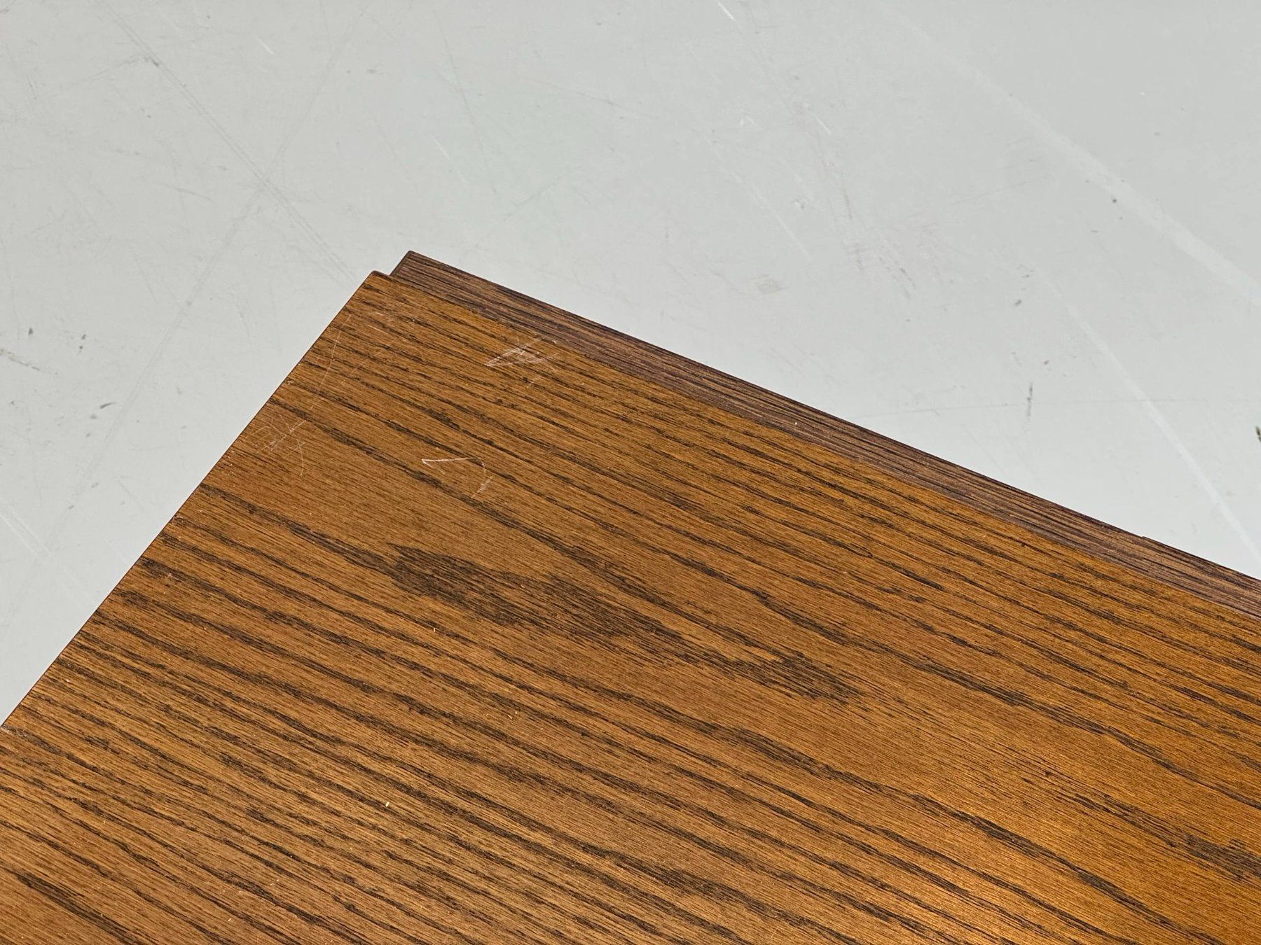 Comodini: Nachttisch minimalistisches Design aus Eiche, Schweiz 70ee – Usato da Zürich venduto da LeMoege 5