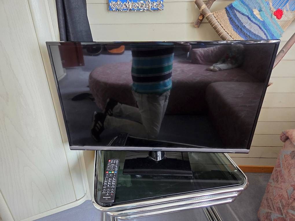 Fernseher: Panasonic TX-32ASF607 – Gebraucht aus Jegenstorf von cla_d57p