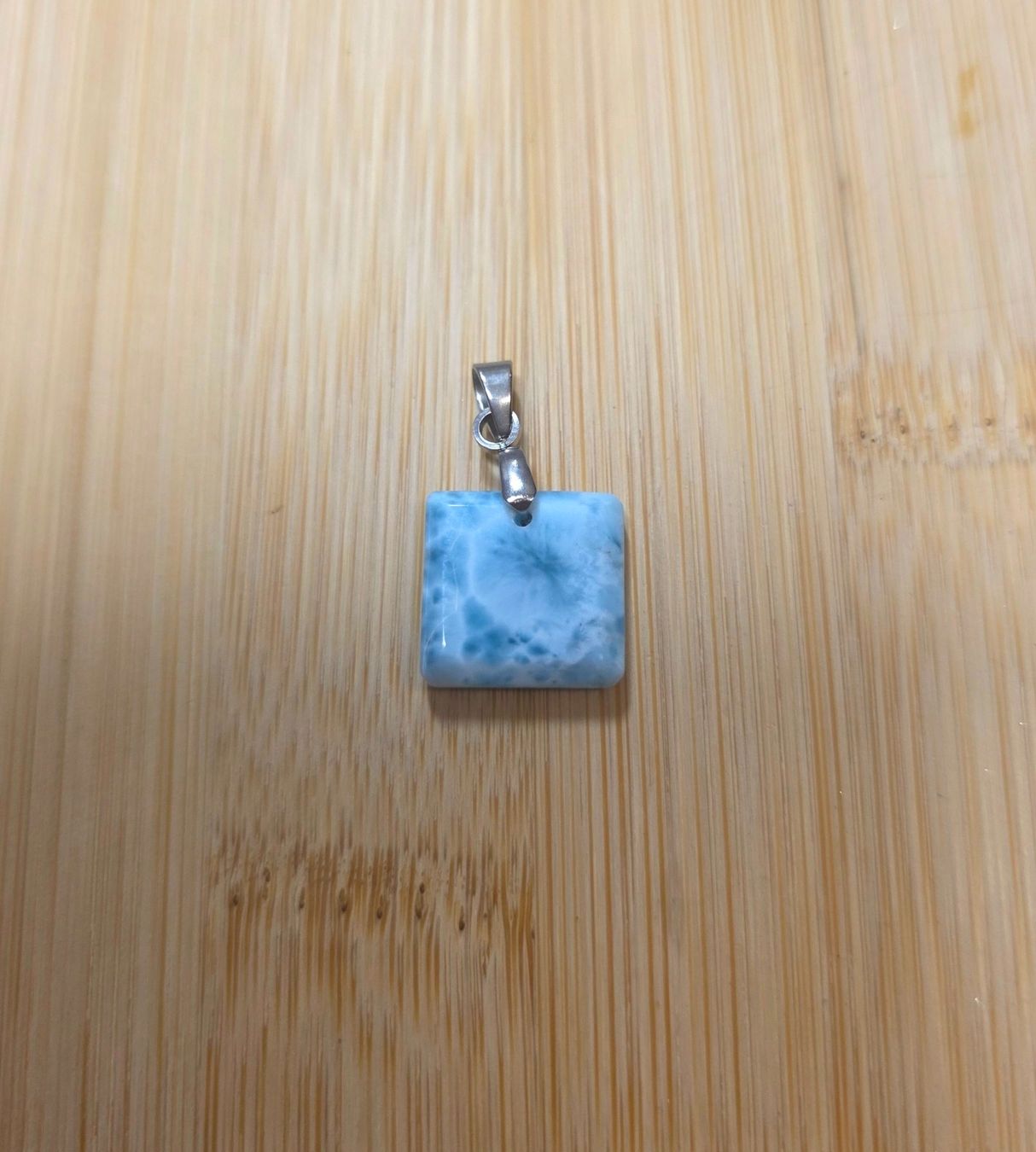 Minerali & Pietre curative: Top Larimar Anhänger mit Metallöse – Nuovo e nell'imballaggio originale da Matzingen venduto da Shay_Crystalz