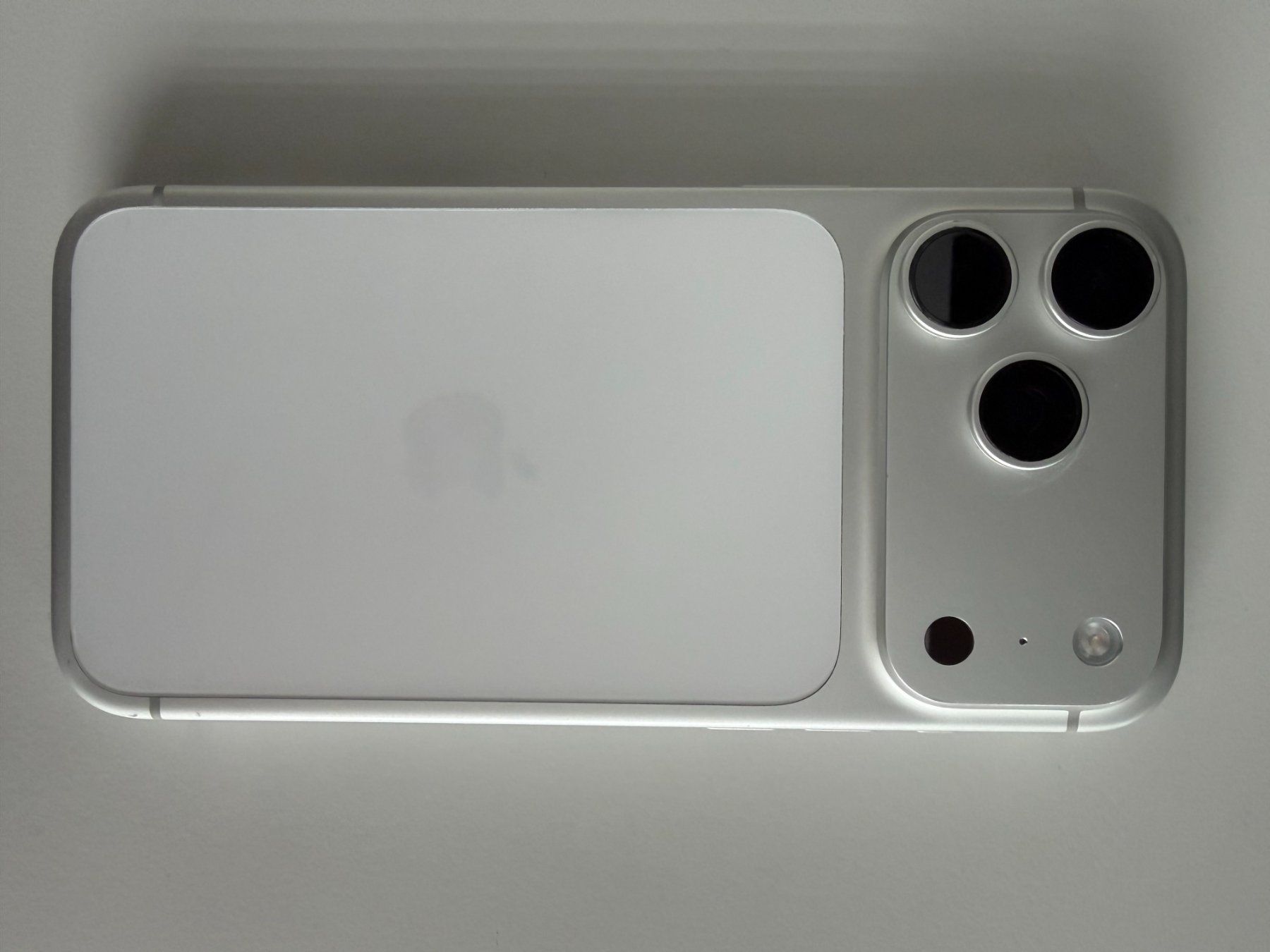 Apple Telefoni cellulari / Smartphones: iPhone 17 Pro Max 1TB Silver – Usato da Laax GR venduto da il_8klkd 4