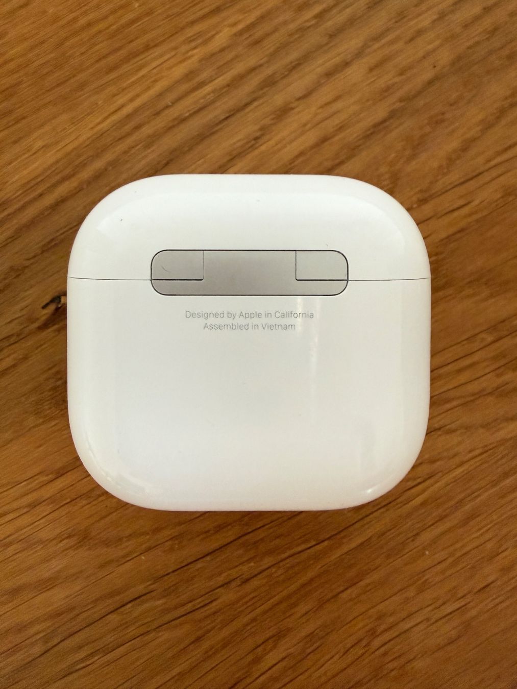 Apple Cuffie: APPLE AirPods 4 Charging Case ANC – Usato da Lausanne venduto da Nine1982 5