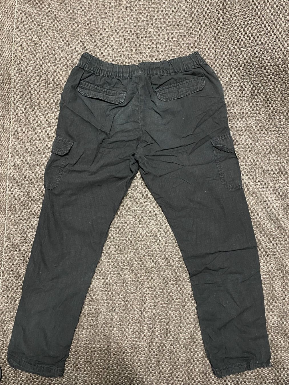 Pantaloni: Urban Classics Cargo Hose schwarz Grösse L – Usato da Wädenswil venduto da TristanBrandle 1