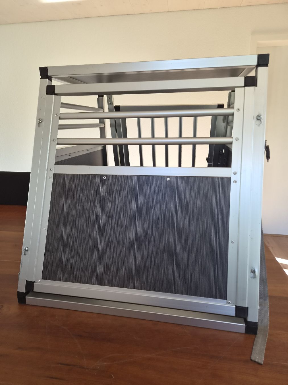 Cages, transport & sécurité: Hunde Box – D'occasion à Birmensdorf ZH par minus50 1