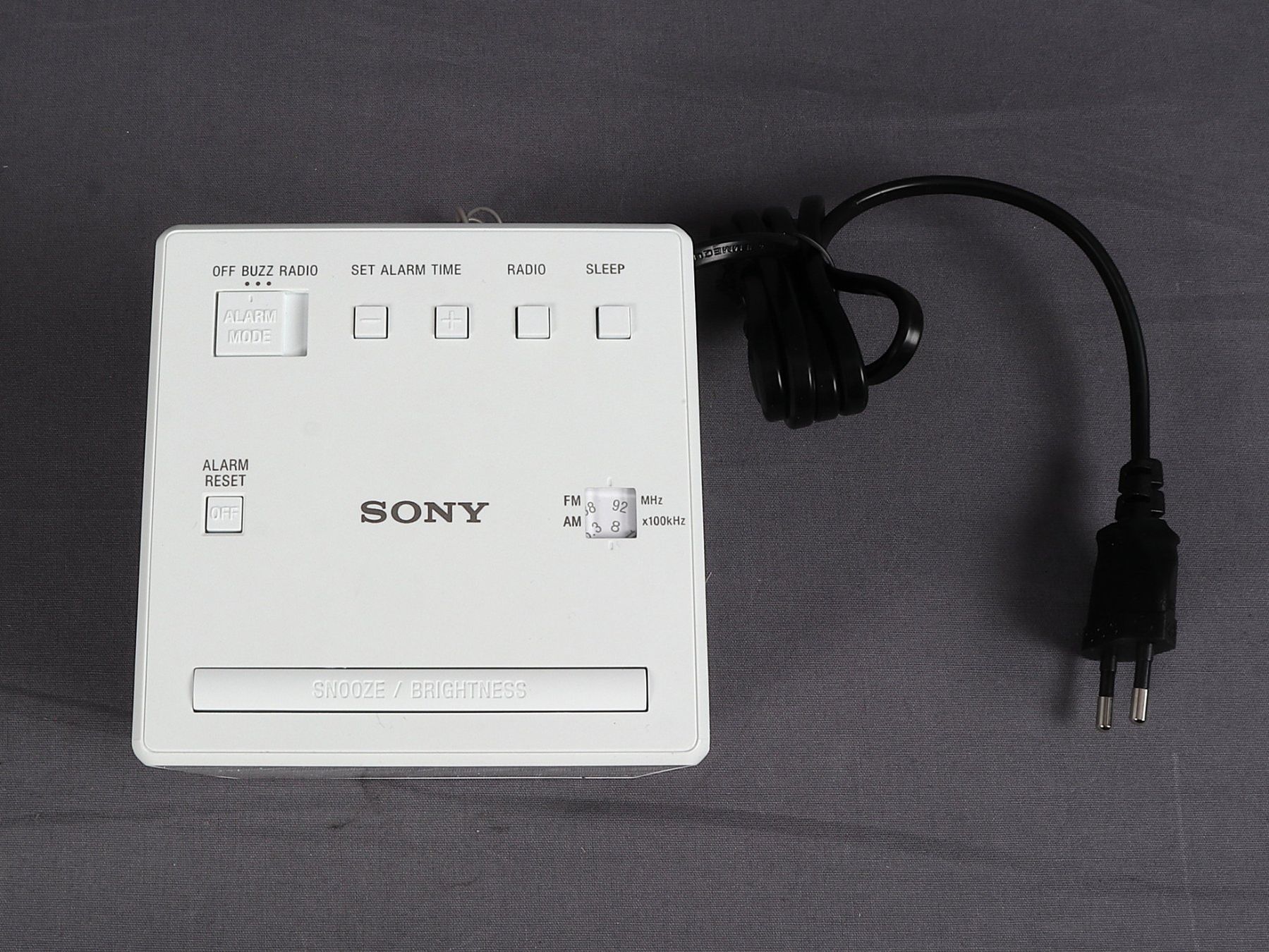 Sony Sveglie: SONY Clock Radio Icf-c1 – Nuovo (secondo la descrizione) da Steinen venduto da Restwert_Steinen 4