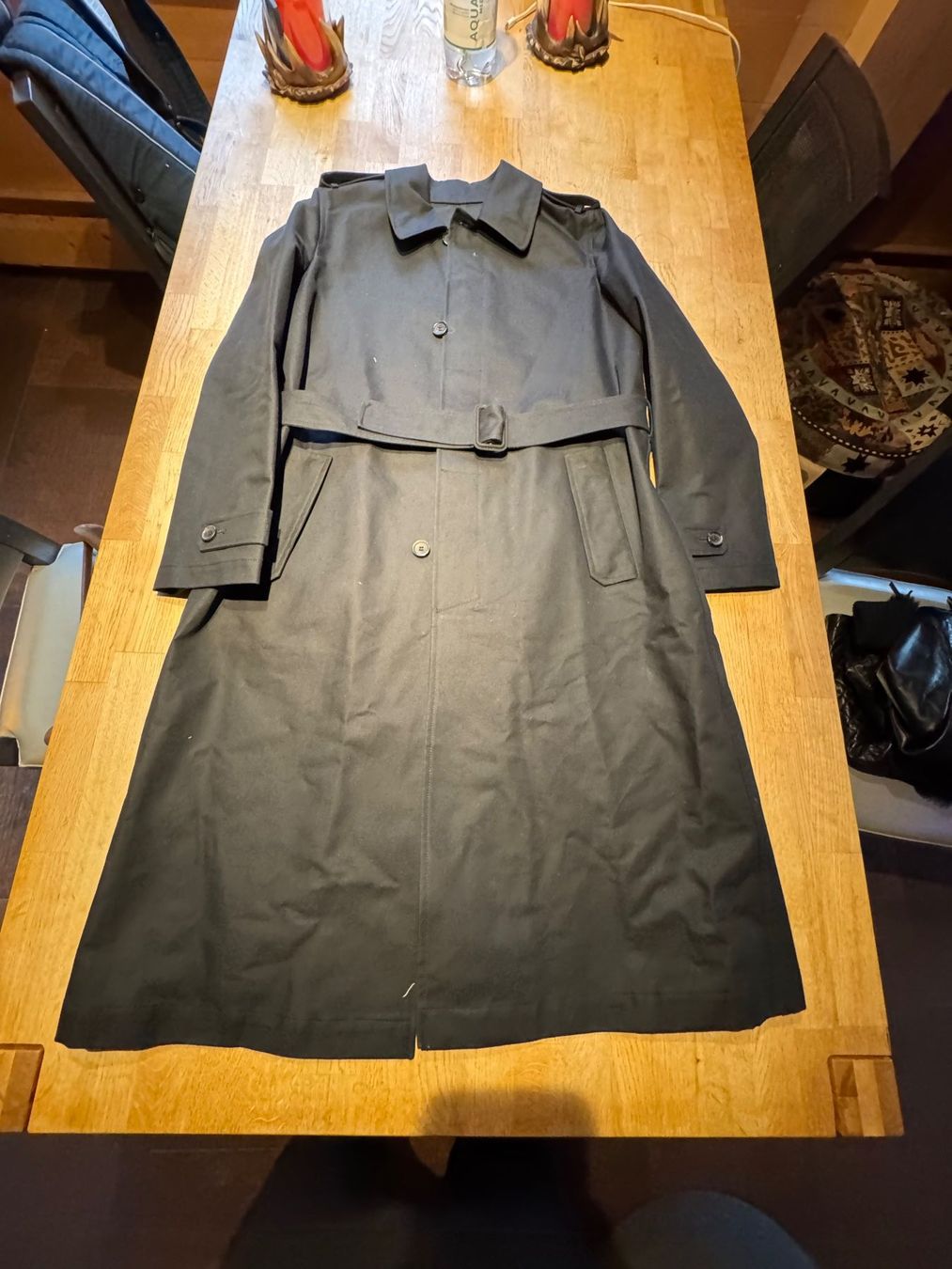 Bally Cappotti: Bally Classic Wool-Blend Trench Coat – Usato da Grund b. Gstaad venduto da ReLuxe