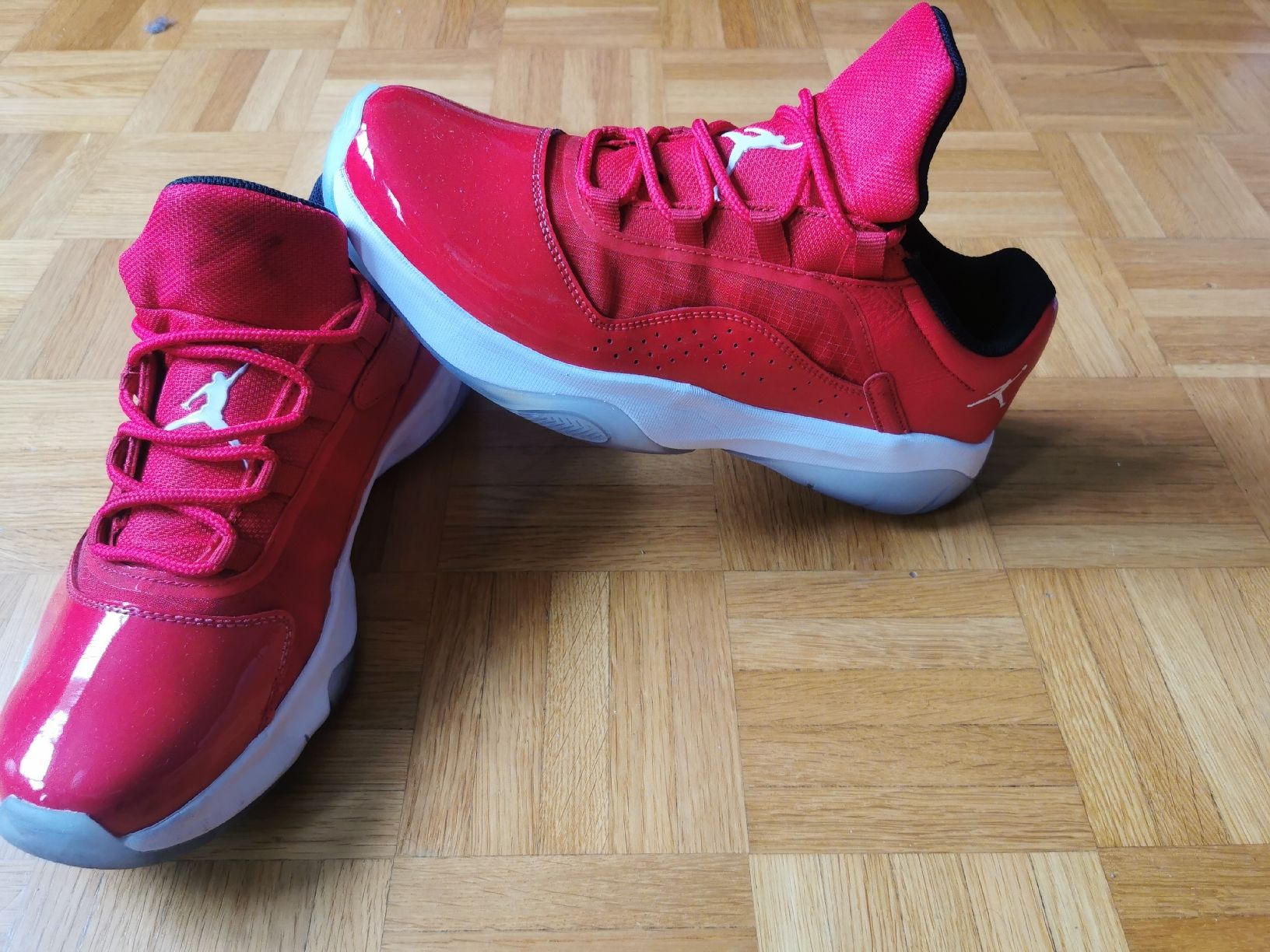 Jordan Herrenschuhe: Jordan 11 Cmft Low University Red 43 – Gebraucht aus Bern von ged_ffx9 2