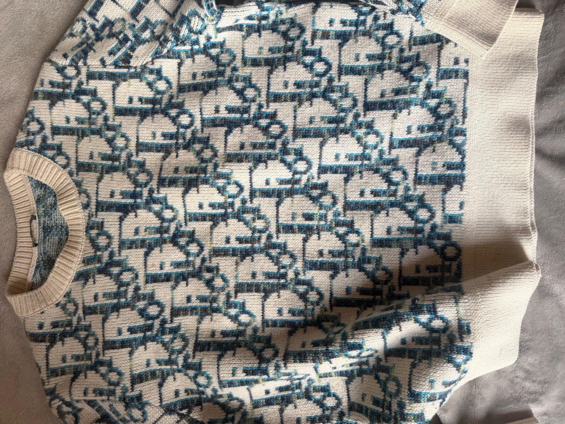 Dior Pulls & Sweat-shirts: Dior herren sweater – Neuf avec emballage d'origine à Schüpfen par 666_mx9v 1