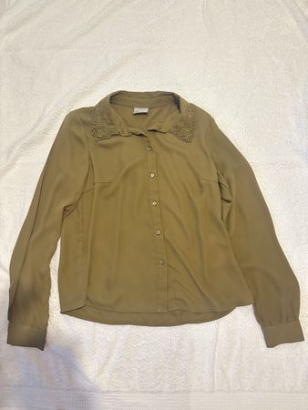 🤎Vero Moda Bluse mit Spitzenkragen – elegant🤎