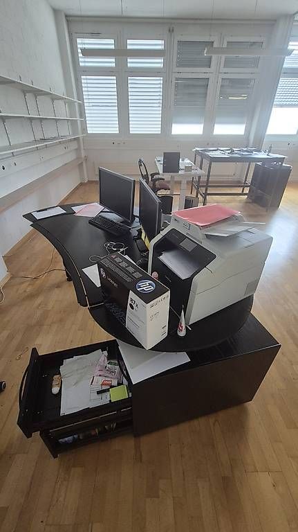 Scrivanie: Bürotisch – Usato da Kerns venduto da Naturalpower