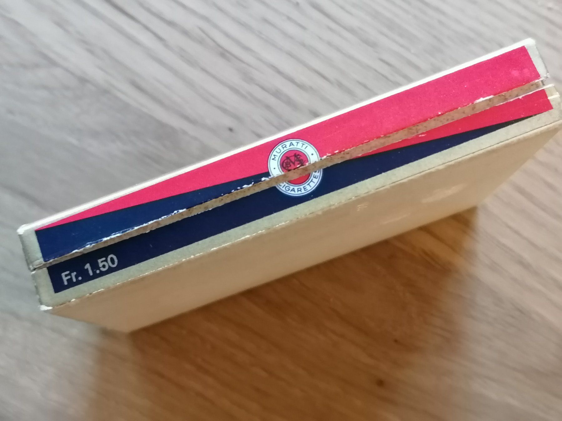 Altri Prodotti per fumatori: Muratti's Ariston Zigaretten Kartonschachtel – Usato da Basel venduto da vintagecollector 1