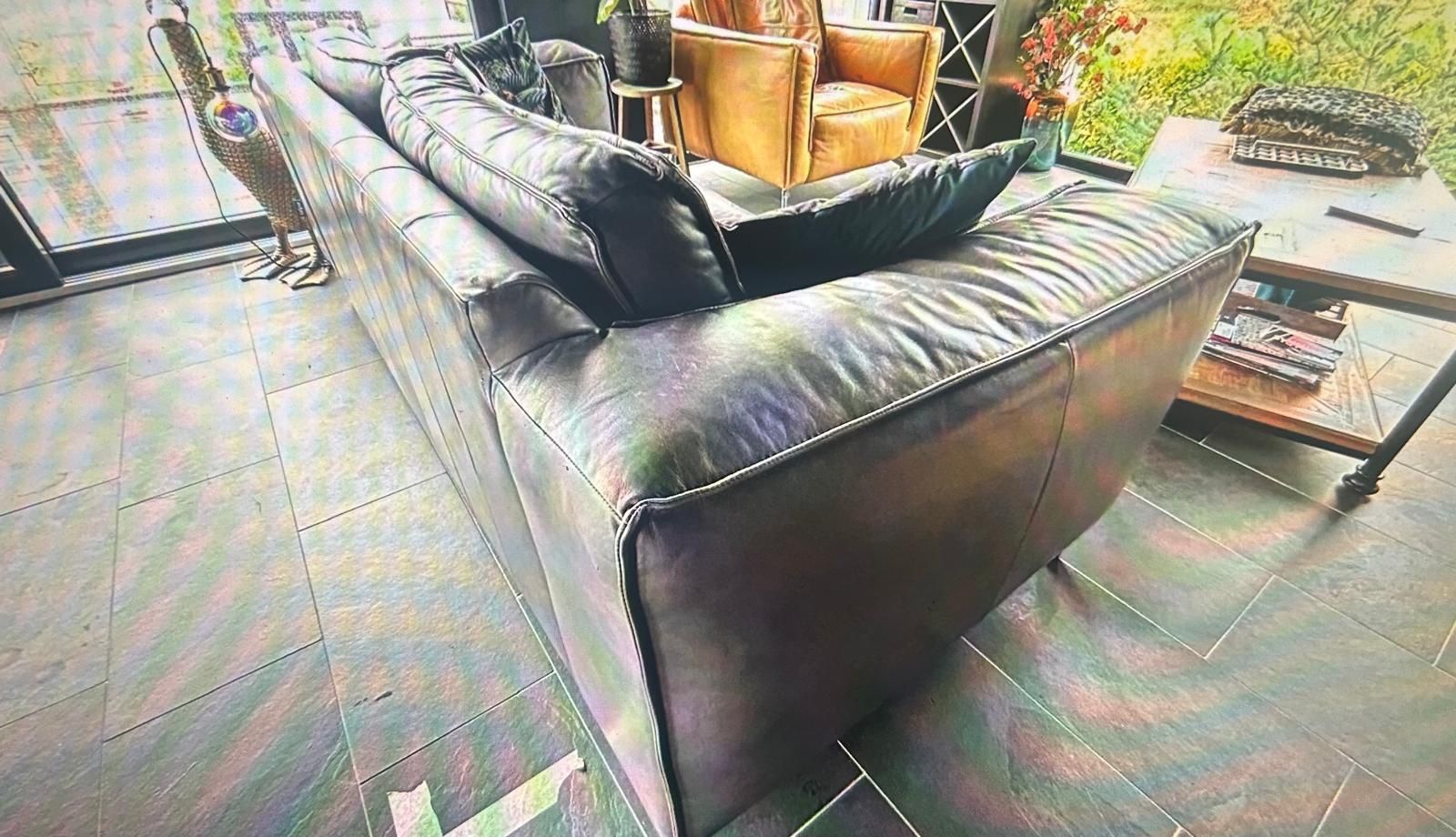 Tessuti: Lavie Nubukleder Sofa – Usato da Bennau venduto da dan_8q2j 1