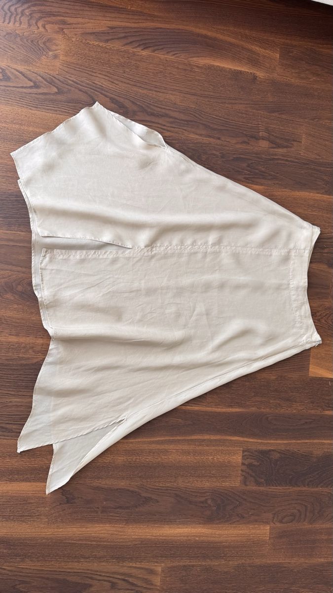 Gonne: Sommer leichter Rock beige Gr. 34 – Usato da HORGEN venduto da vladibarca10 2