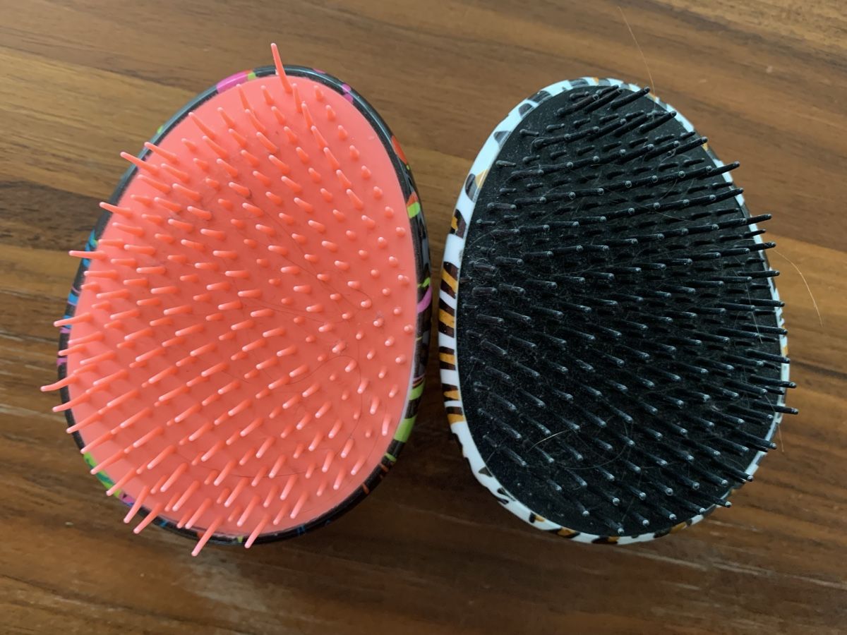 Altro per la cura dei capelli: Kinder Haarbürsten 2er Det – Usato da Ostermundigen venduto da des_t9vv 1