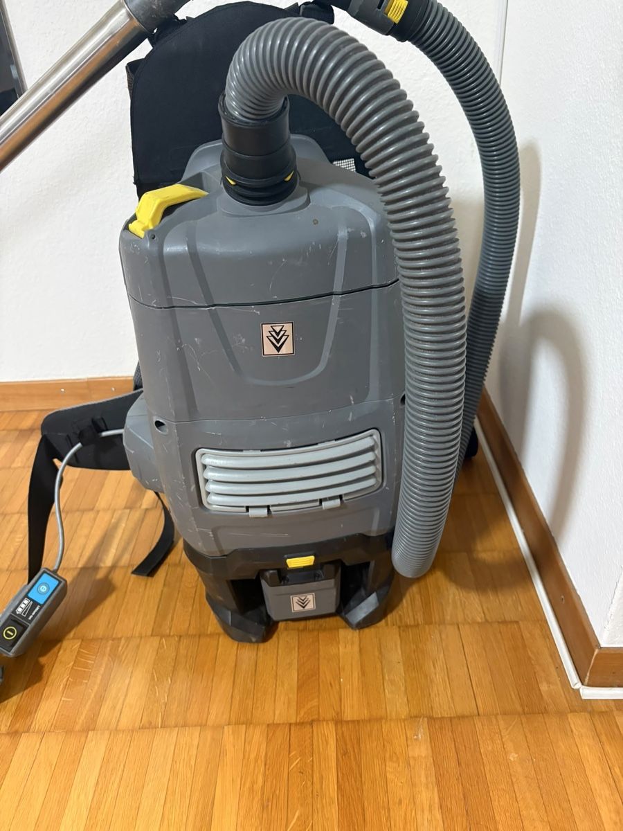 Aspirapolveri & Accessori: Karcher Backpack Vacuum Cleaner  – Usato da Niederglatt ZH venduto da bil_r6gf 2